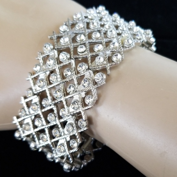 Vintage Clear Rhinestone Silver Tone Metal Stretch Metal Cuff Bracelet - Picture 7 of 12